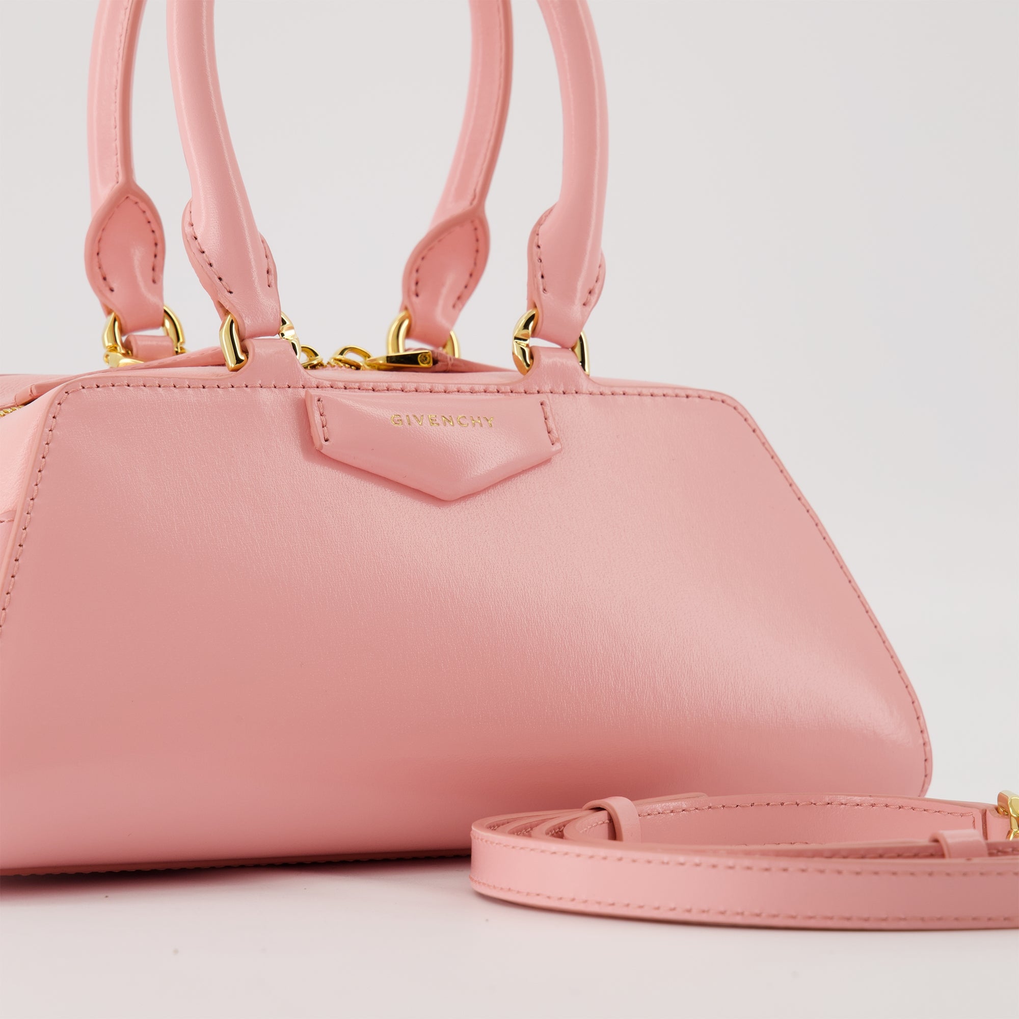 Sacs à main et épaule Mini sac Antigona Cube East-West Givenchy Rose Femme