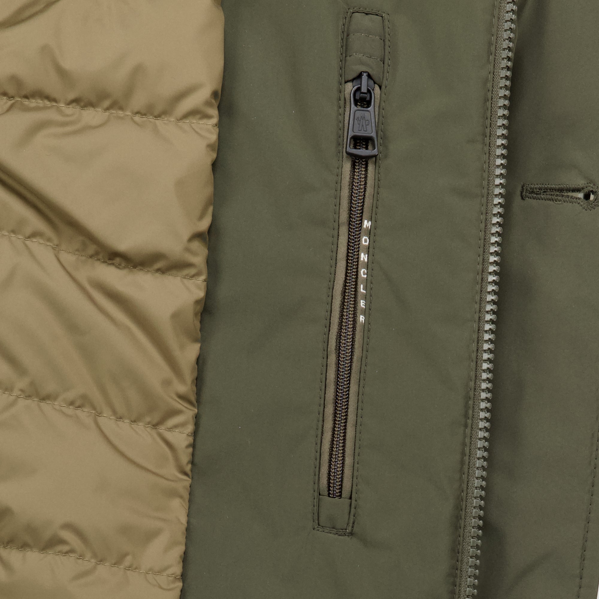 Manteaux Evrine Quilted Parka in Khaki Moncler Kaki Homme