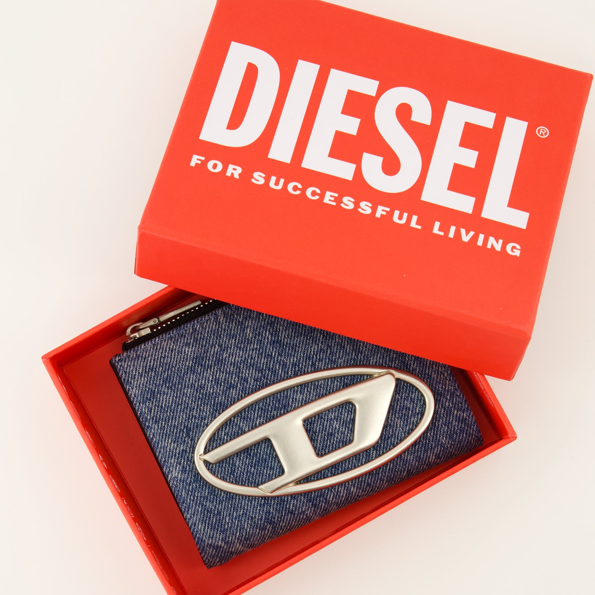 女性用のデニム製1DR財布のディーゼルブランドの画像 - 2026年春夏シーズン - 詳細ビュー_3