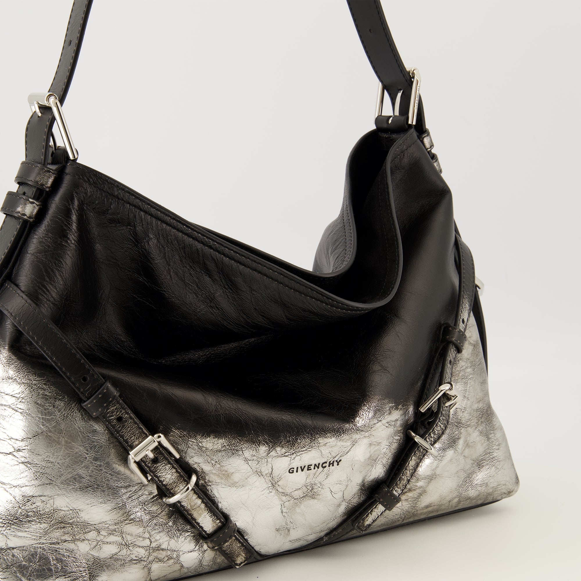 Image de l'article Sac Voyou de la marque Givenchy pour Femme - Saison Automne-Hiver 2025 - Vue détaillée_2