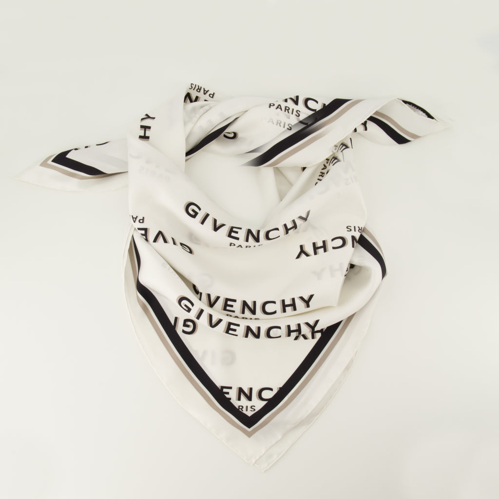 Image de l'article Carré de soie Shadow blanc de la marque Givenchy pour Femme - Saison Automne-Hiver 2025 - Vue détaillée_2