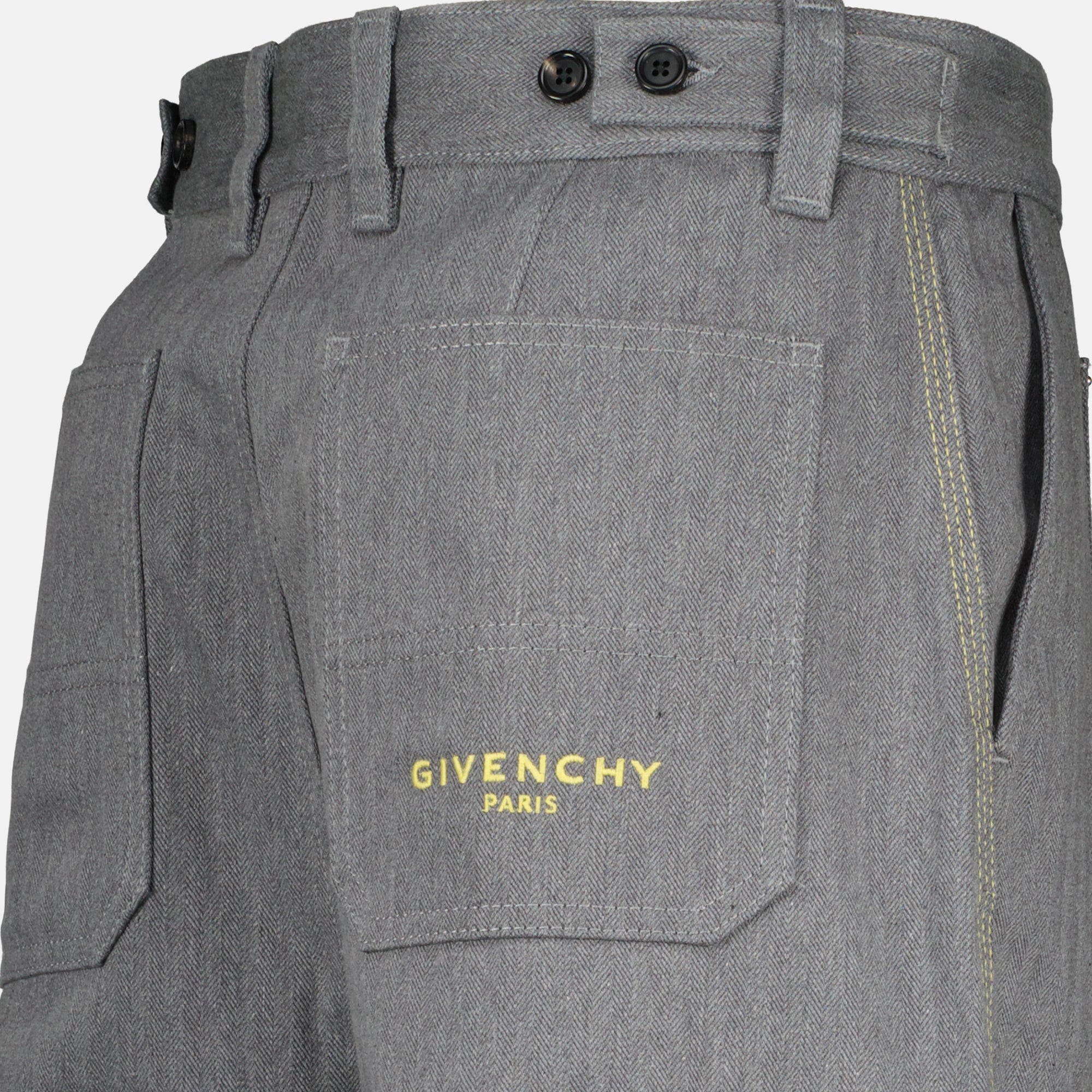 Image de l'article Pantalon Cargo en denim gris de la marque Givenchy pour Homme - Saison Printemps-Été 2026 - Vue détaillée_2