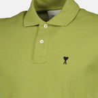 Immagine dell'articolo Polo AMI cuore verde del marchio Ami PARIS per Uomo - Stagione Primavera-Estate 2026 - Vista Dettagliata_1