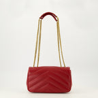 Bild der kleinen roten Loulou-Tasche von Saint Laurent für Frauen - Frühjahr/Sommer 2026 - Rückansicht