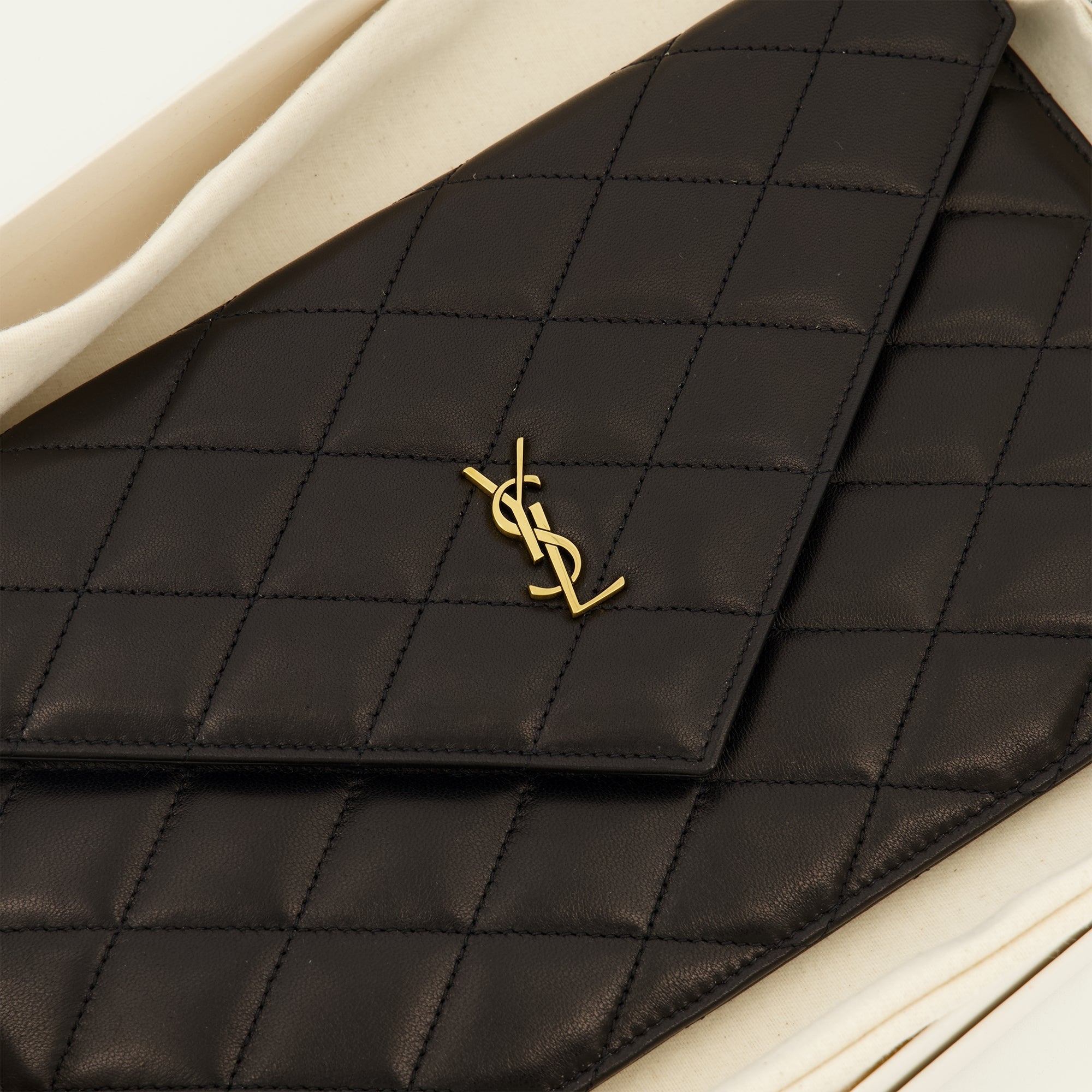 Pochettes Clutch Envelope Paris em Pele Preta Saint Laurent Noir Femme