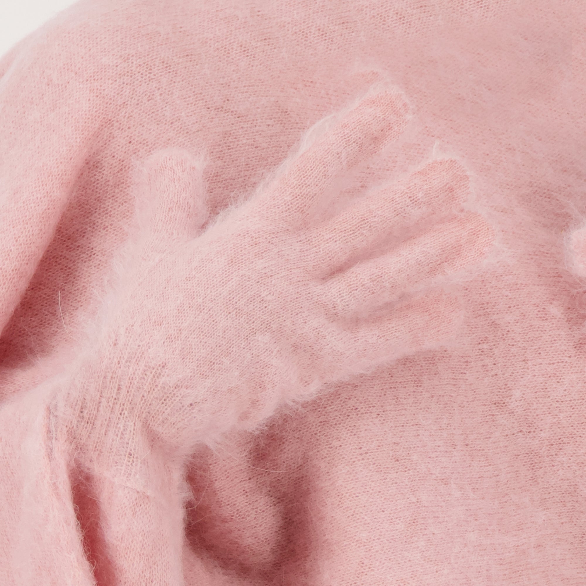 Image de l'article Cache col à gants de la marque Moschino pour Femme - Saison Automne-Hiver 2025 - Vue détaillée_3