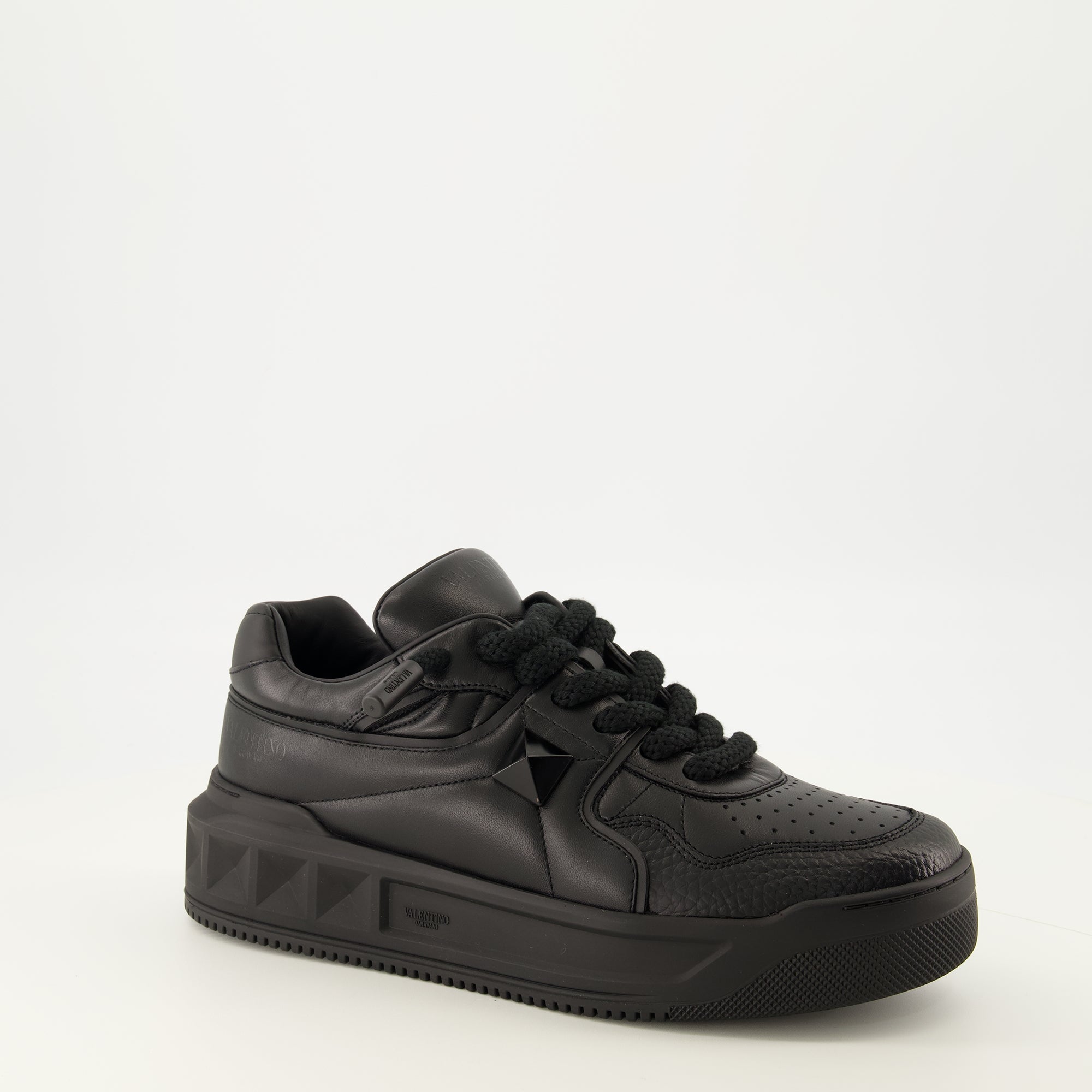 Baskets 원 스터드 XL 블랙 스니커즈 Valentino Garavani Noir Homme