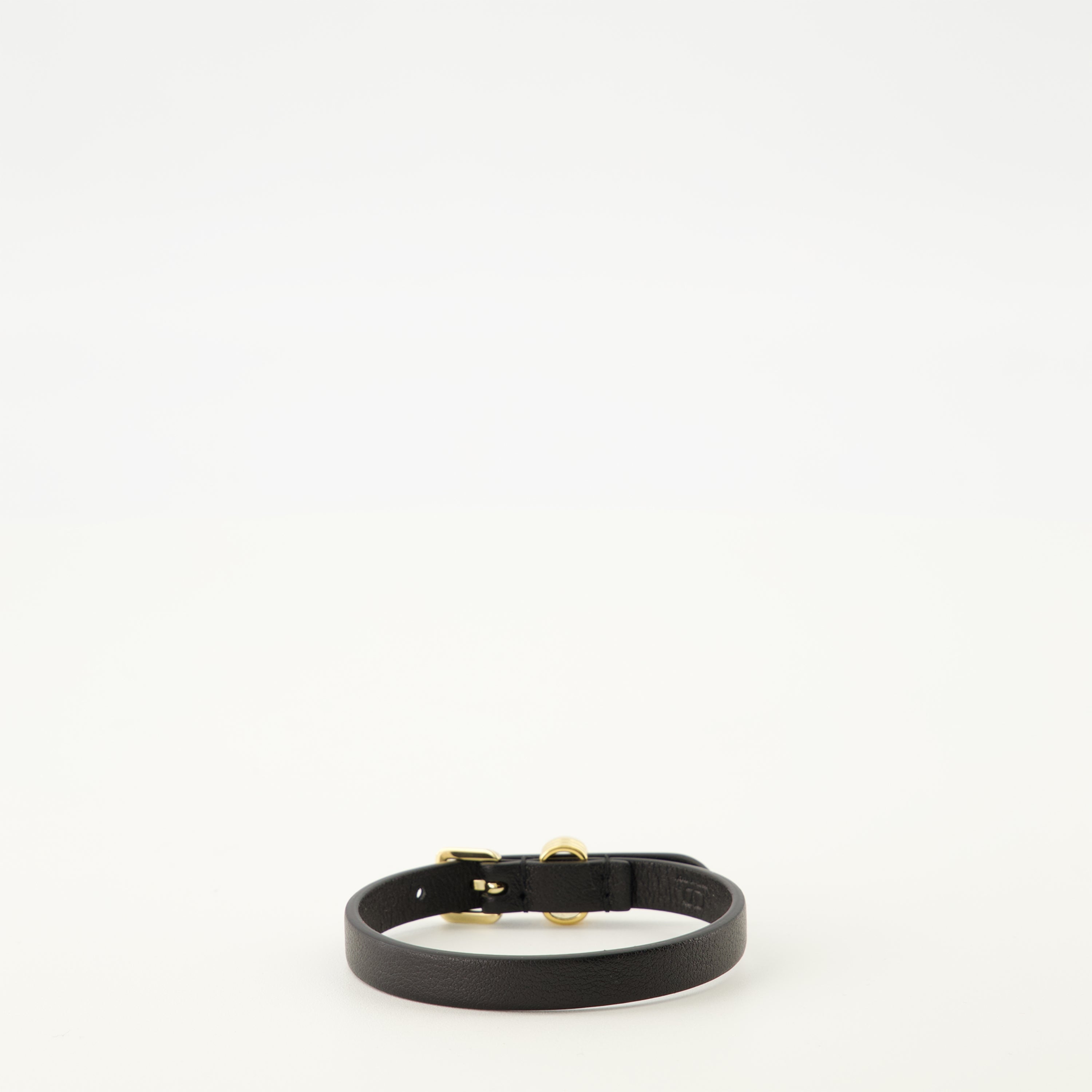 Image de l'article Bracelet Vlogo en cuir noir de la marque Valentino Garavani pour Femme - Saison Automne-Hiver 2025 - Vue de Dos