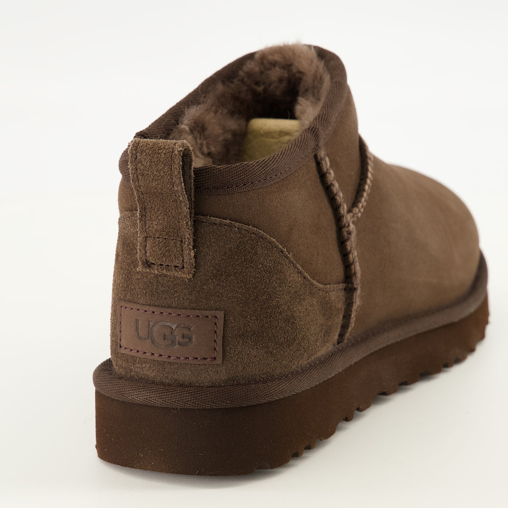 Bottines Botas Clásicas Ultra Mini en Marrón Ugg Marron Femme