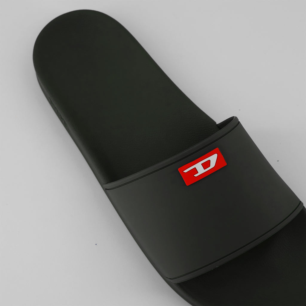 Imagen de las chanclas Sa-Swim negras de Diesel para Hombre - Temporada Primavera-Verano 2026 - Vista trasera