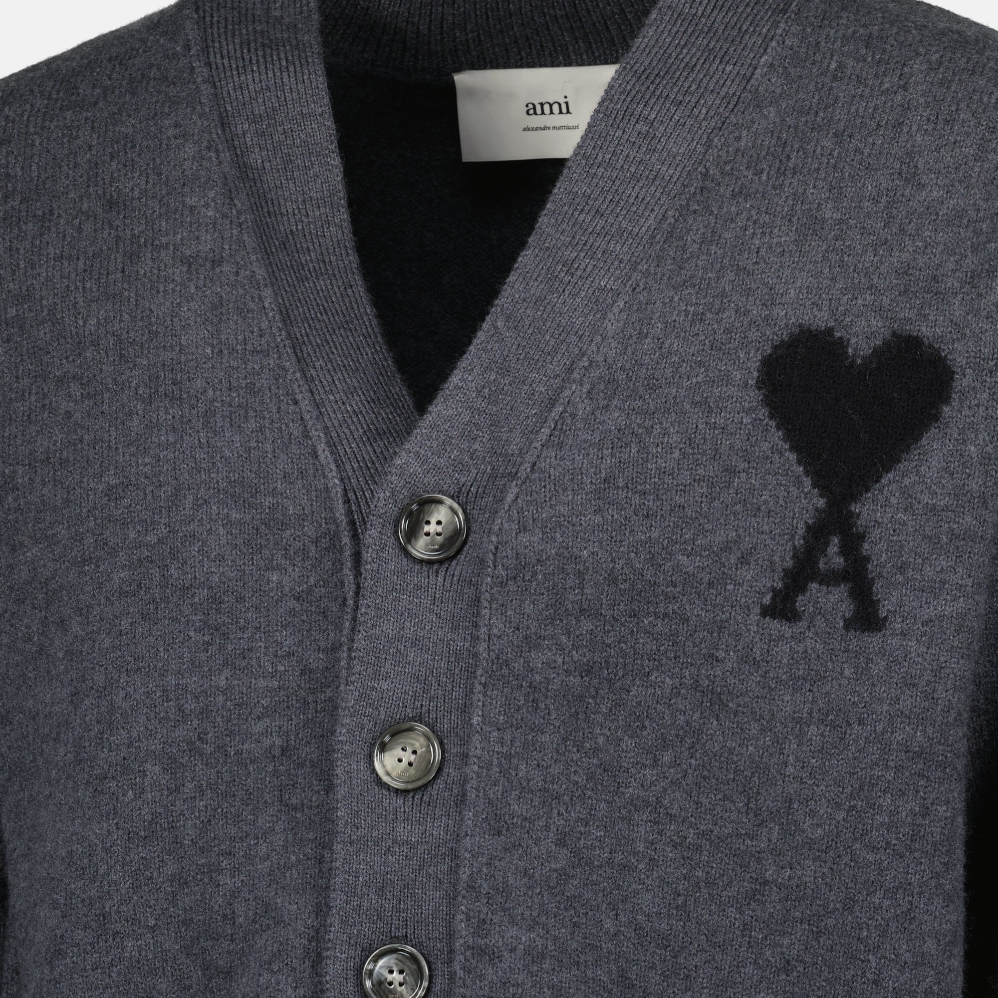 Image de l'article Cardigan Ami de coeur de la marque Ami PARIS pour Unisex - Saison Automne-Hiver 2025 - Vue détaillée_3