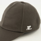 Courrèges 브랜드 남성용 회색 AC 모자의 이미지 - 2026년 봄-여름 시즌 - 세부 보기_3