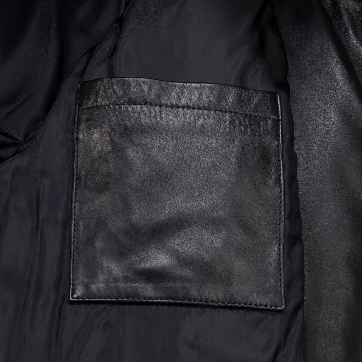 Manteaux Blouson noir rembourré en cuir Ami PARIS Noir Unisexe