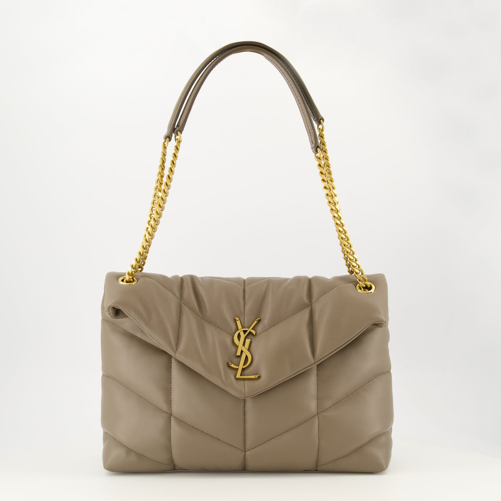 여성용 생로랑 중간 회색 퍼퍼 백 이미지 - 2026 봄-여름 시즌 - 정면 보기