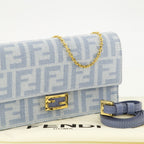 Sacs à main et épaule Baguette Denim FF Blu Portafoglio con Catena Fendi Bleu Femme