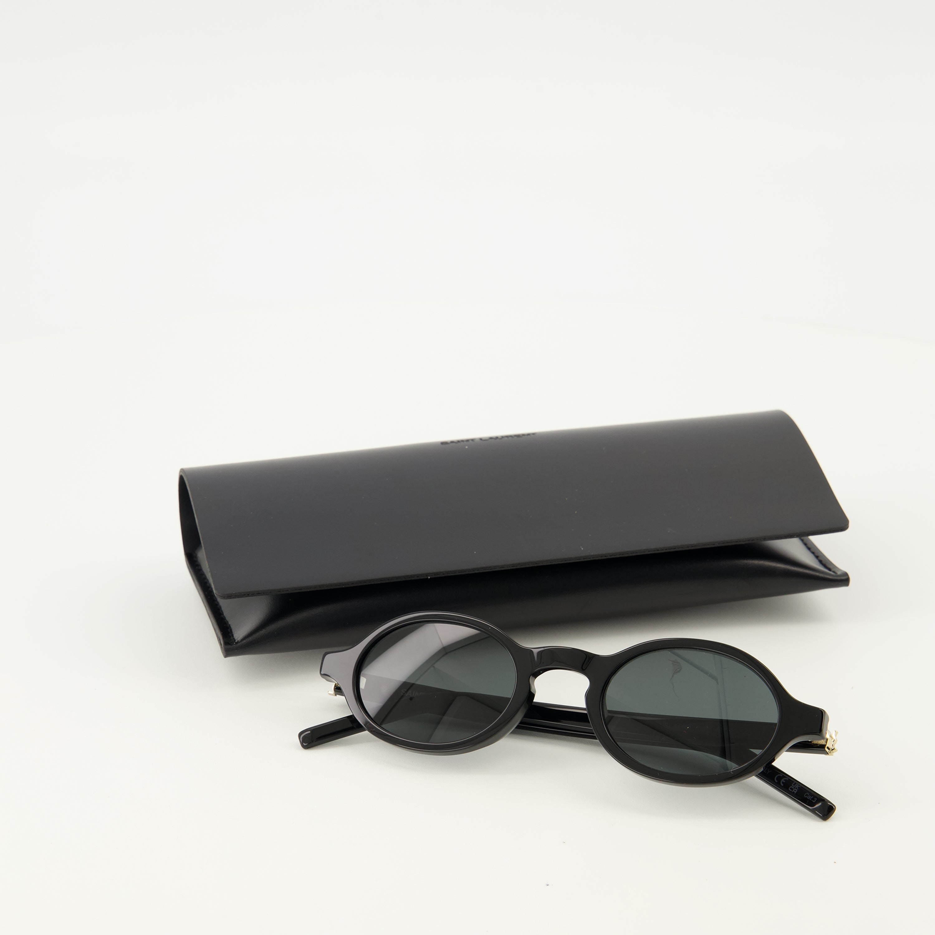 Image de l'article Lunettes de soleil SL M161 noir de la marque Saint Laurent pour Unisex - Saison Printemps-Été 2026 - Vue détaillée_3