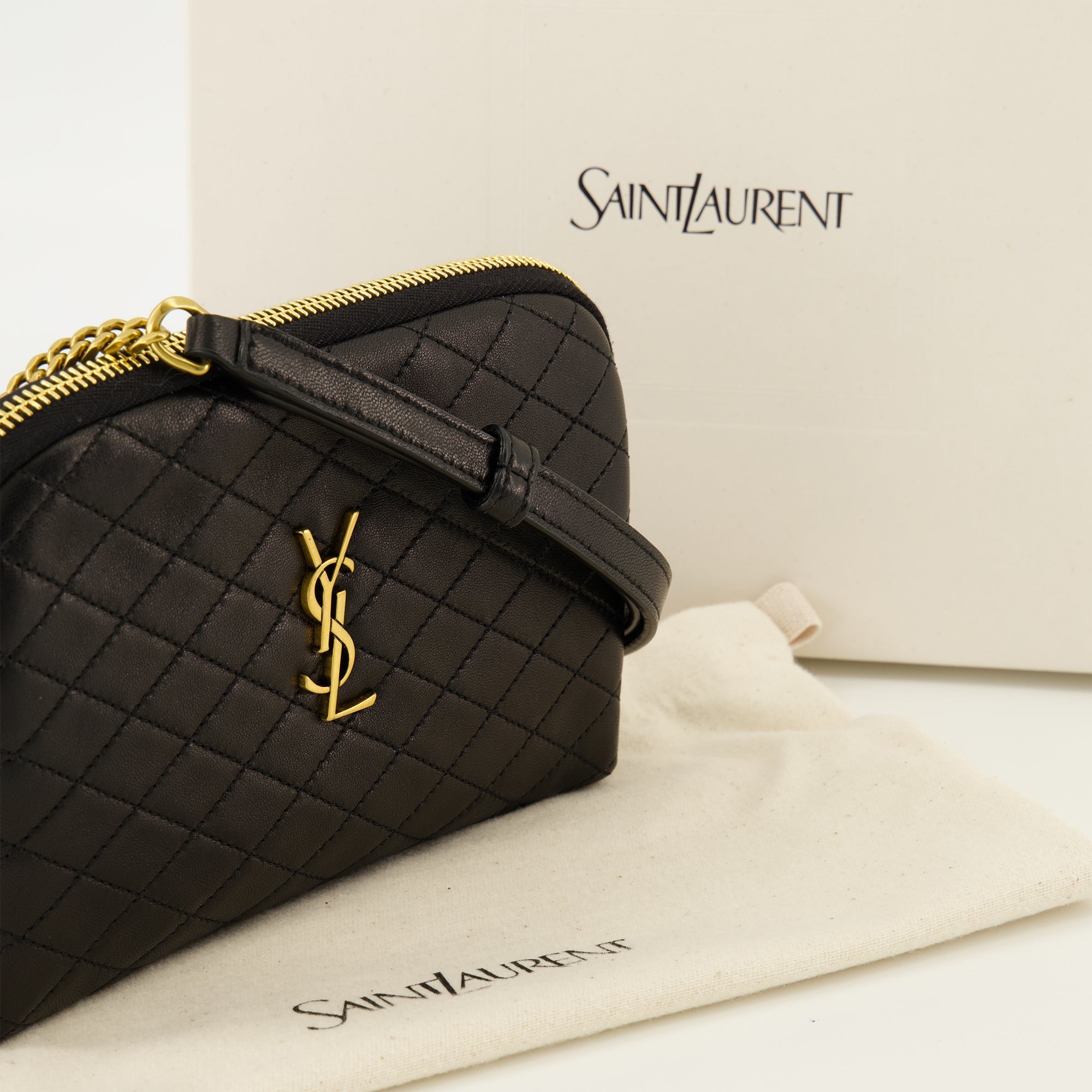 Image de l'article Sac Gaby Camera noir de la marque Saint Laurent pour Femme - Saison Printemps-Été 2026 - Vue détaillée_2