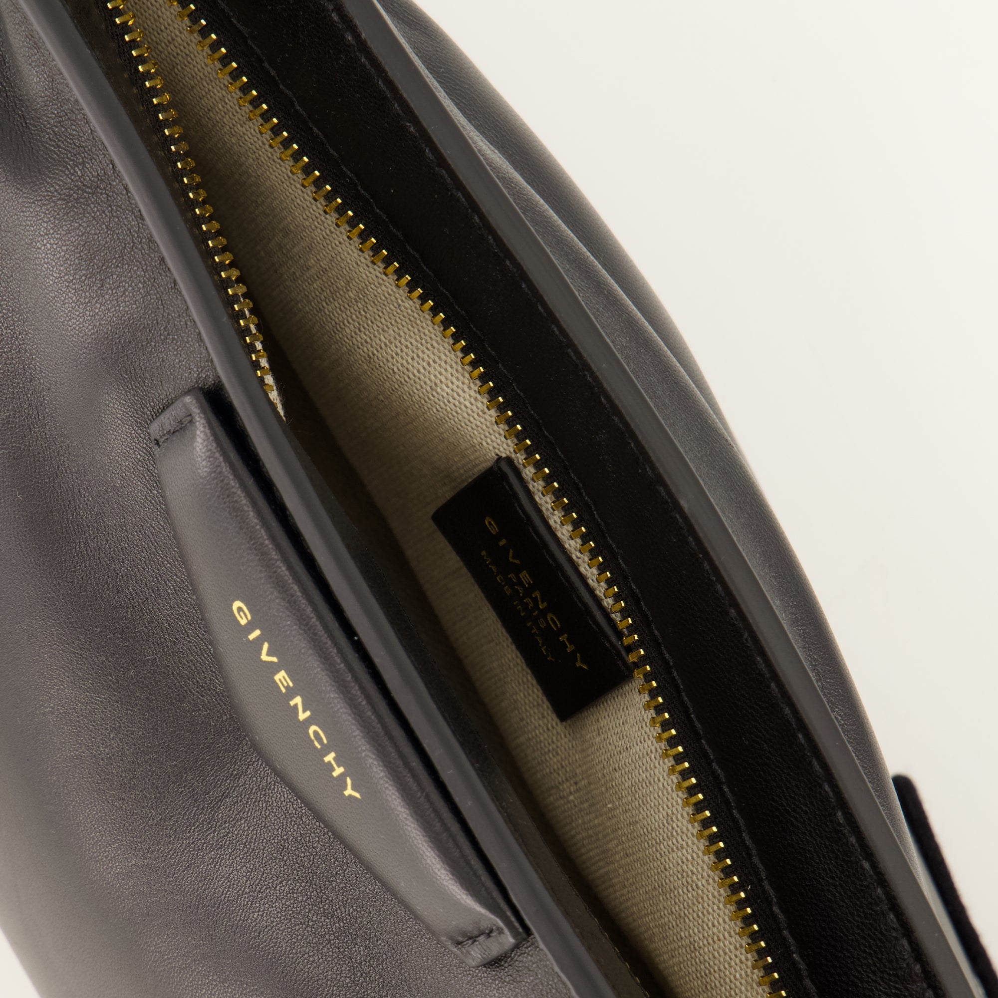 Pochettes Pochette Antigona Bomber noir Givenchy Noir Femme