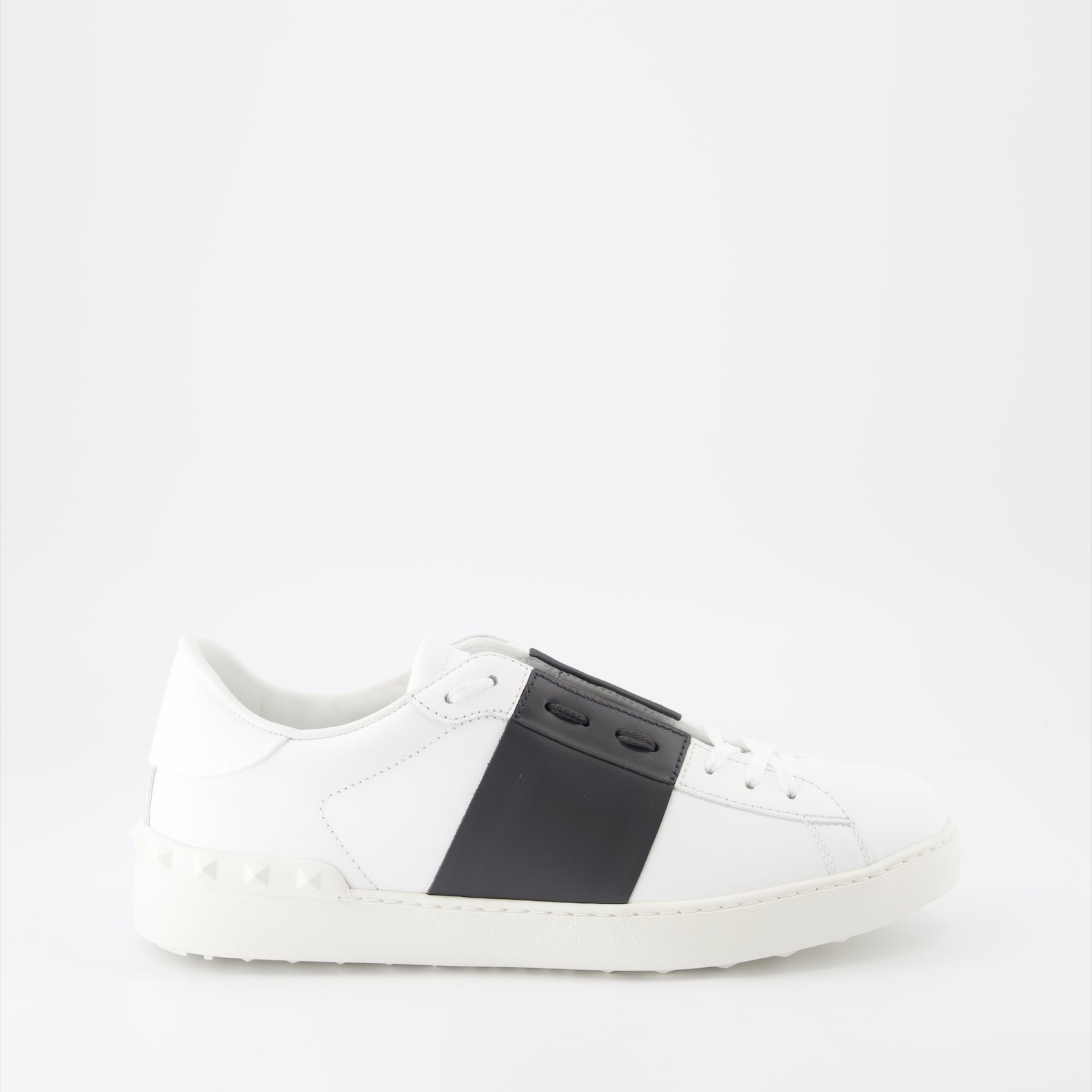 Baskets White and Black Open Sneakers in Leather Valentino Garavani Blanc Homme