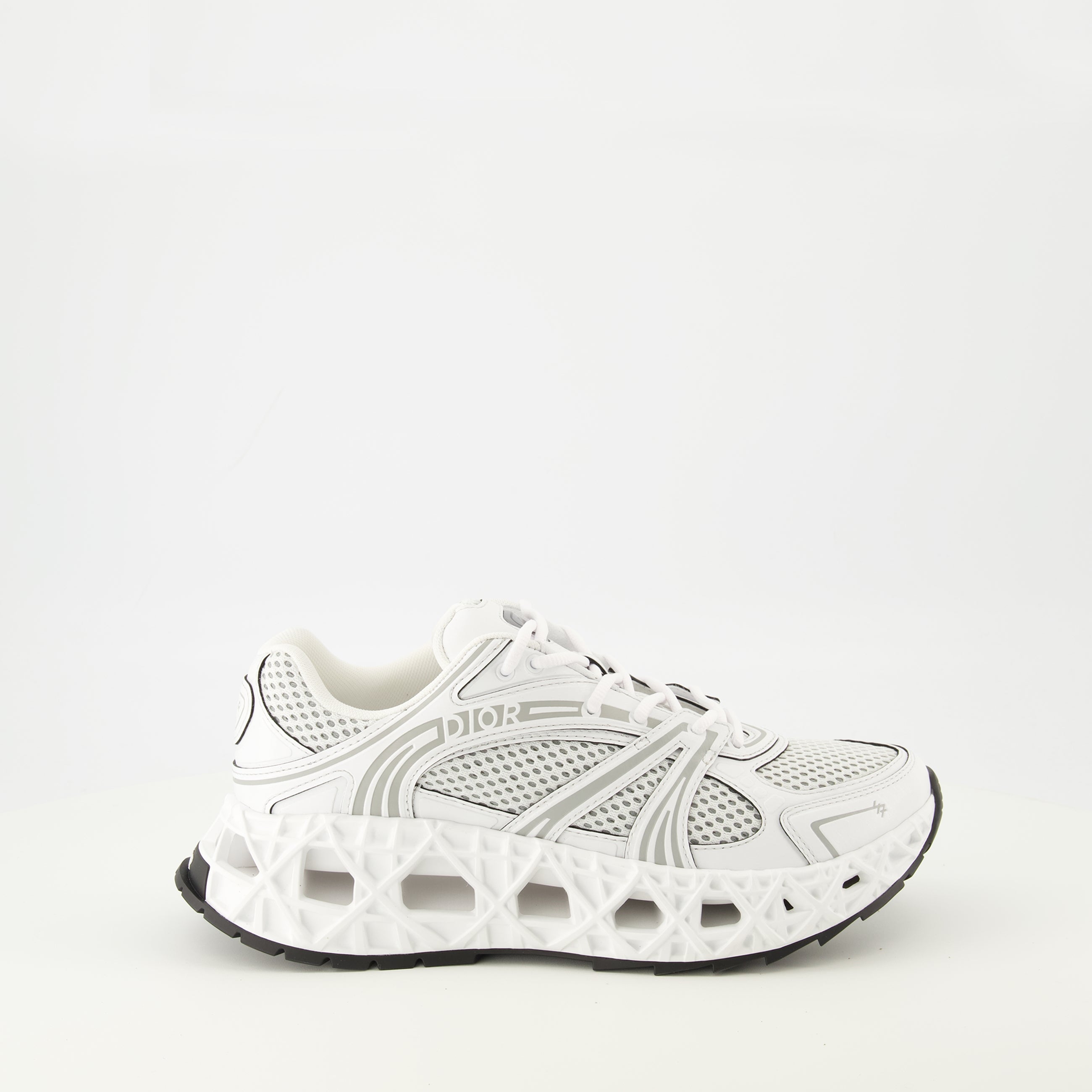 Bild des Dior B35 weißen Sneakers für Herren - Frühjahr-Sommer 2026 - Rechte Seitenansicht