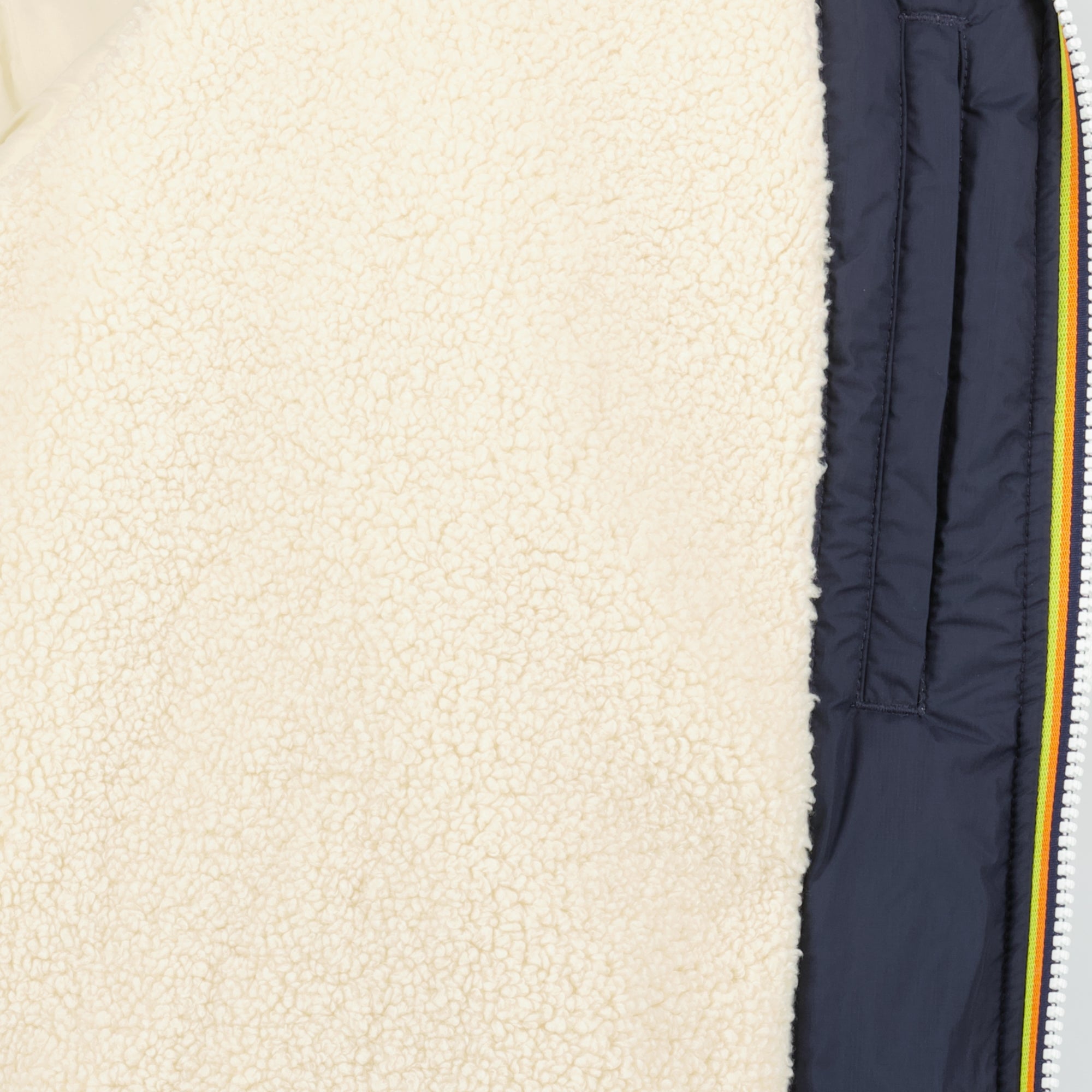 Image of the K-Way Le Vrai 4.0 Eiffel Orsetto parka for Unisex - Autumn-Winter 2025 Season - Detailed View_2