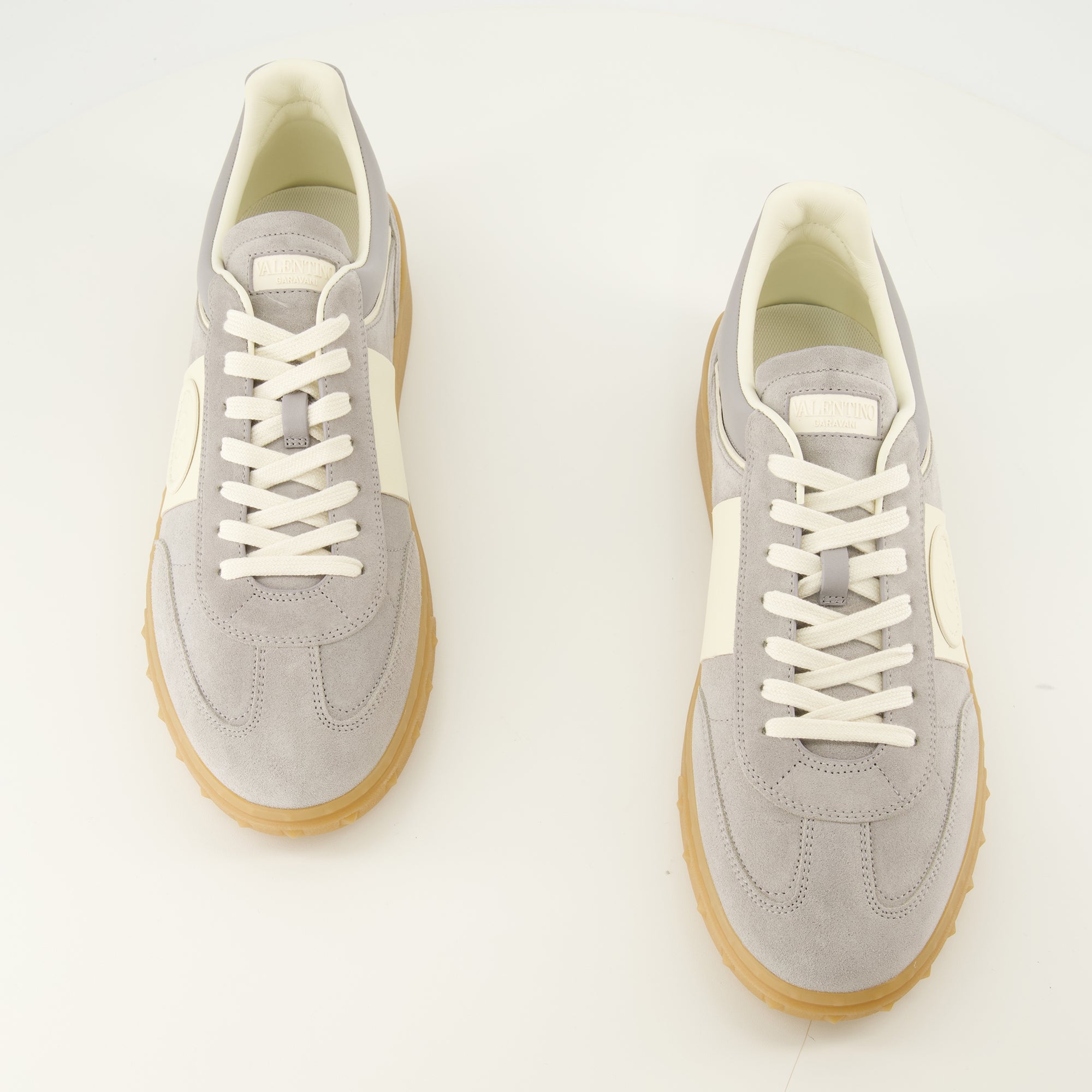 Baskets 업빌리지 그레이 스니커즈 Valentino Garavani Gris Homme