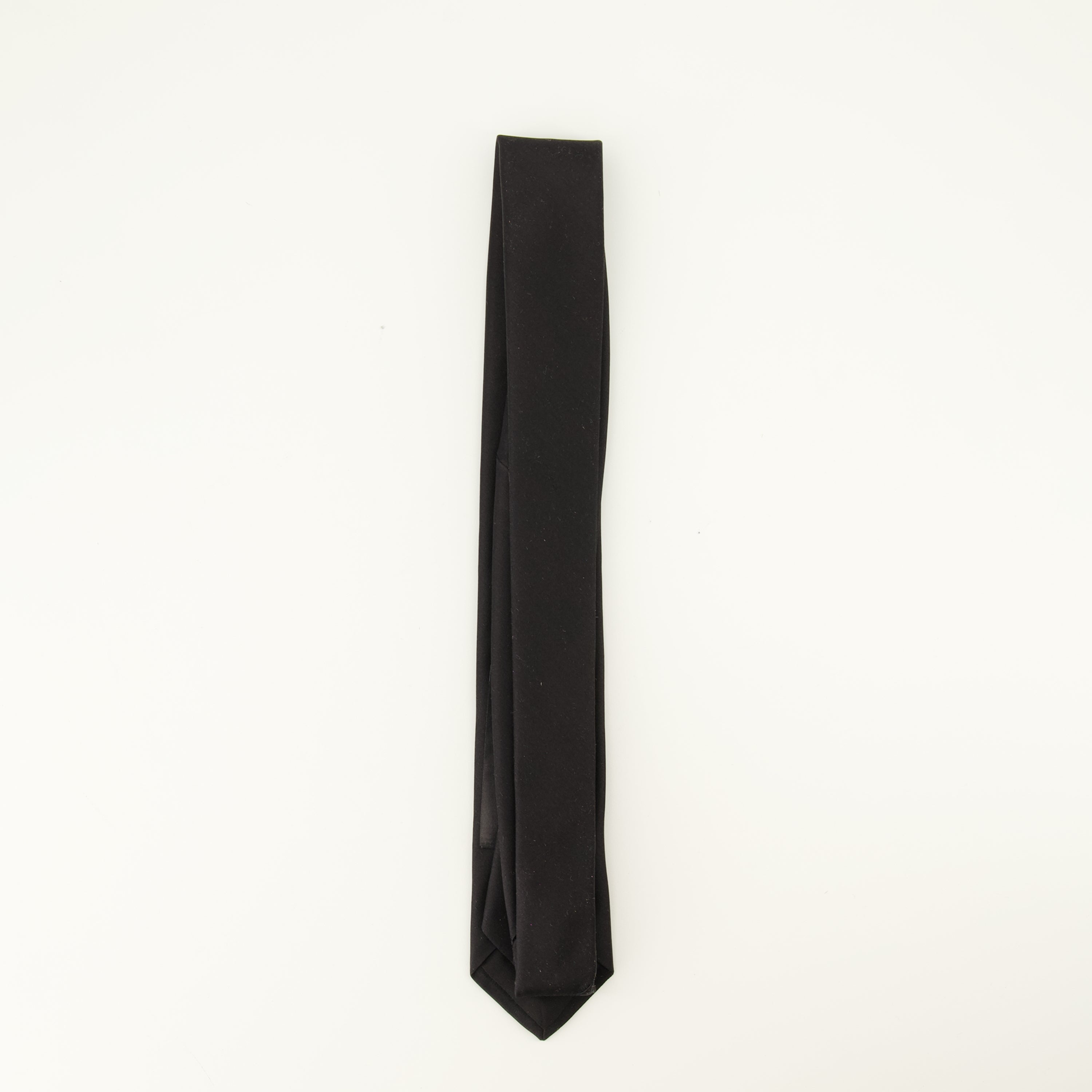 Écharpes, foulards et gants ブラックシルクサテンタイ Saint Laurent Noir Homme