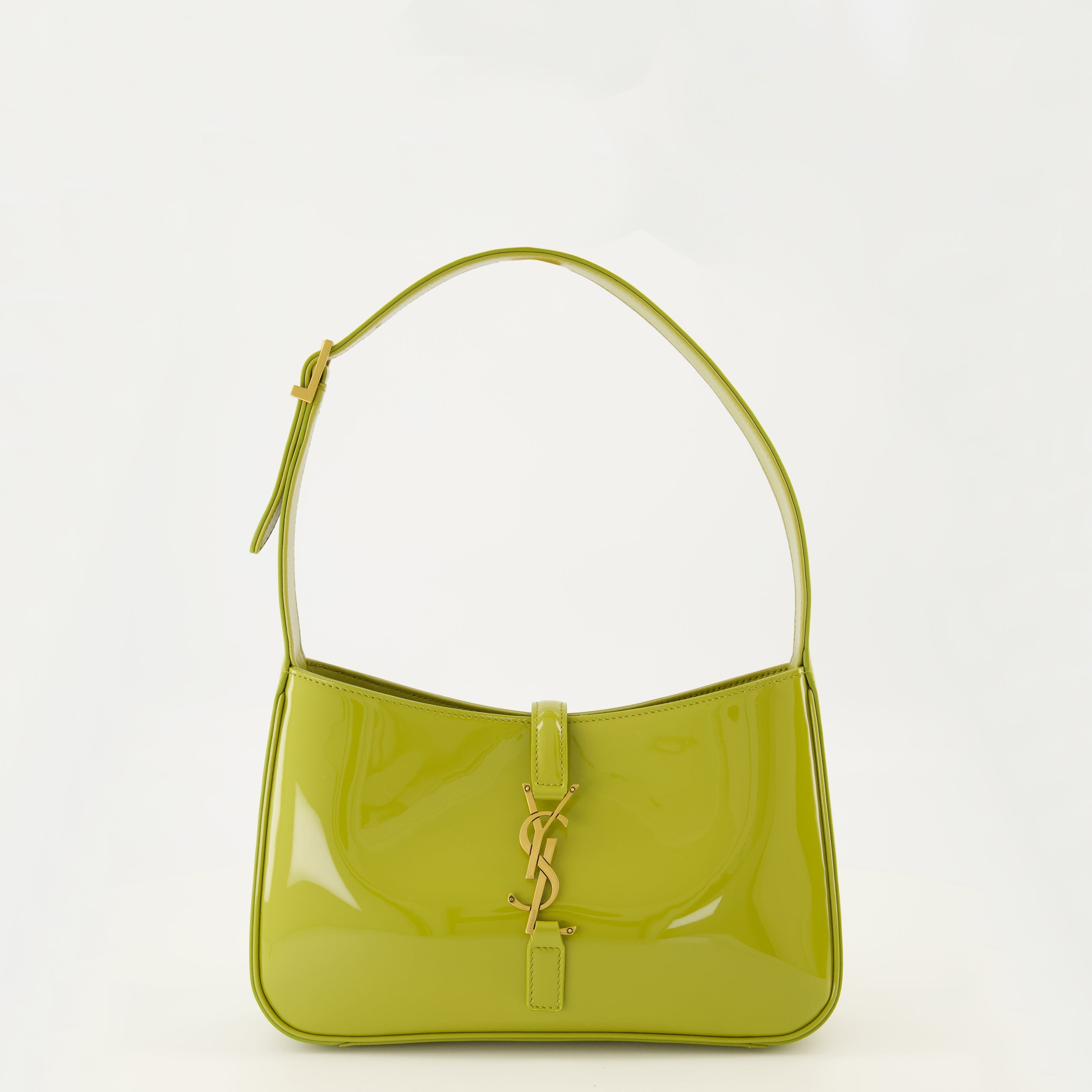 Image of the article Le 5 à 7 green patent leather bag by Saint Laurent for Women - Spring-Summer 2026 - Front View