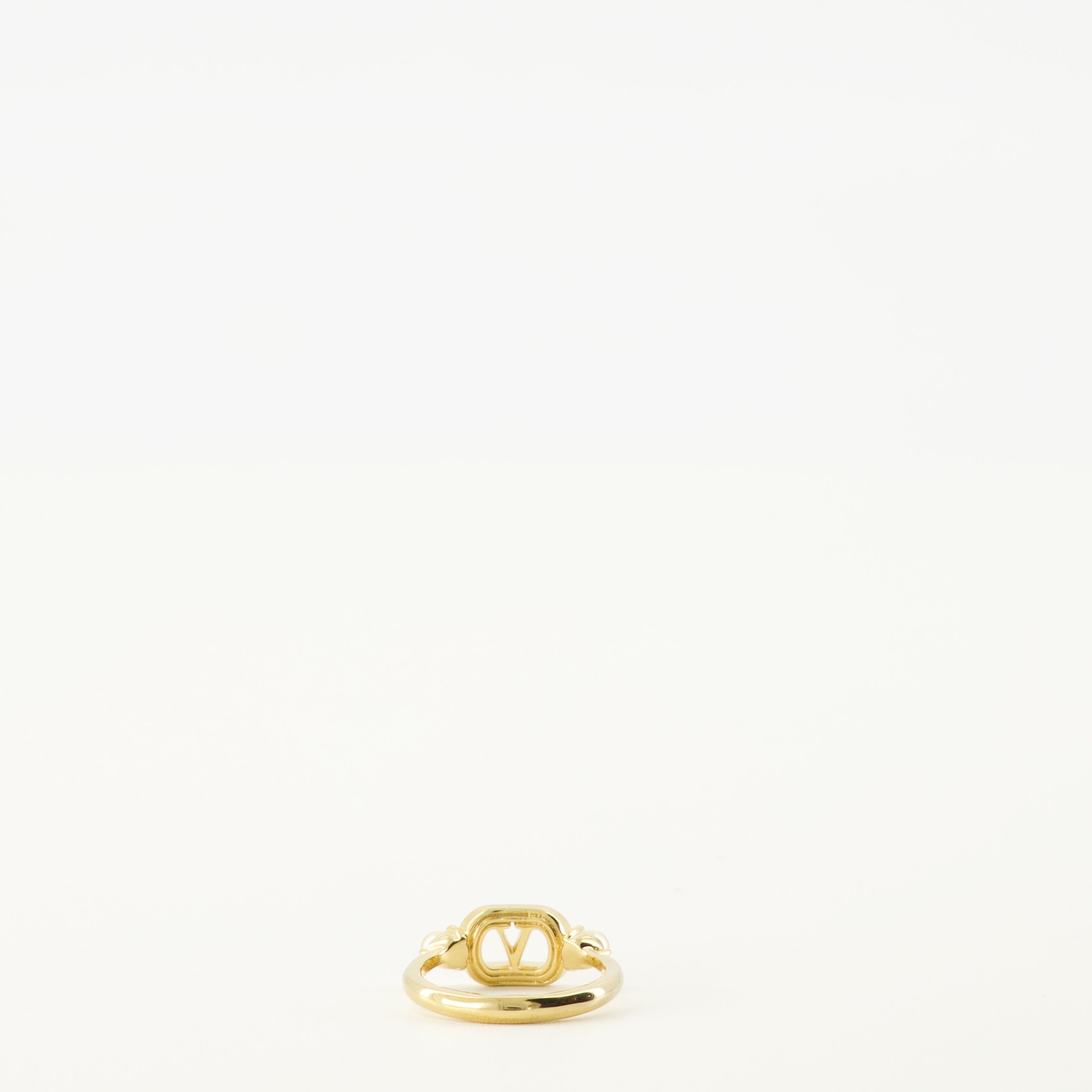 Image de l'article Bague Ovalette en métal et cristaux Swarovski® de la marque Valentino Garavani pour Femme - Saison Printemps-Été 2026 - Vue de Dos