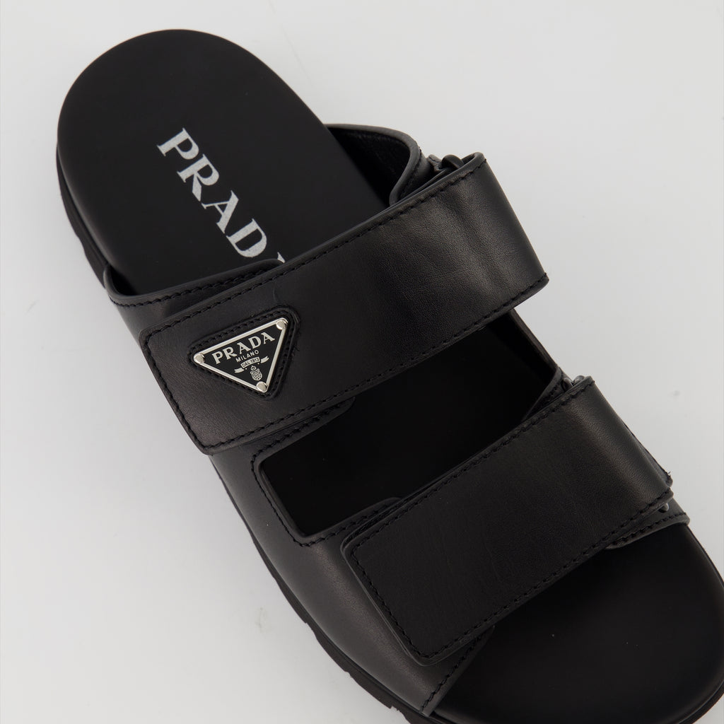 Zapatos abiertos Sandales à brides en cuir Prada Negro Homme