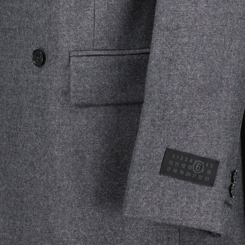 Imagem do blazer de lã da marca Mm6 para mulher - Temporada Outono-Inverno 2025 - Vista detalhada_3