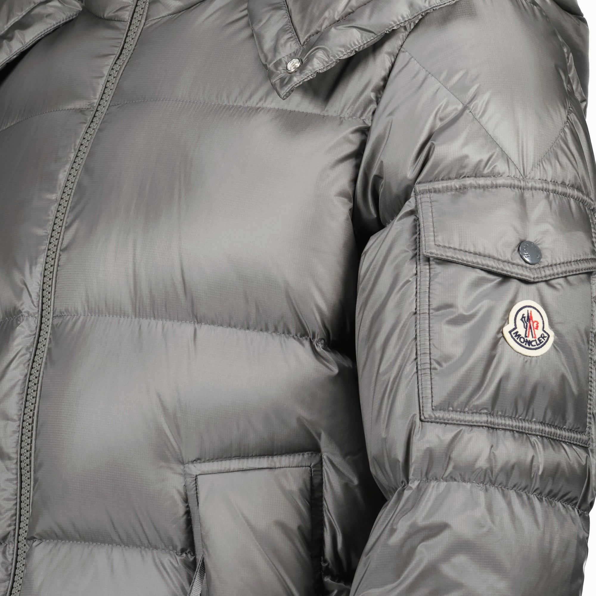 Imagem do artigo Doudoune Couyere da marca Moncler para Homem - Temporada Outono-Inverno 2025 - Vista Detalhada_3