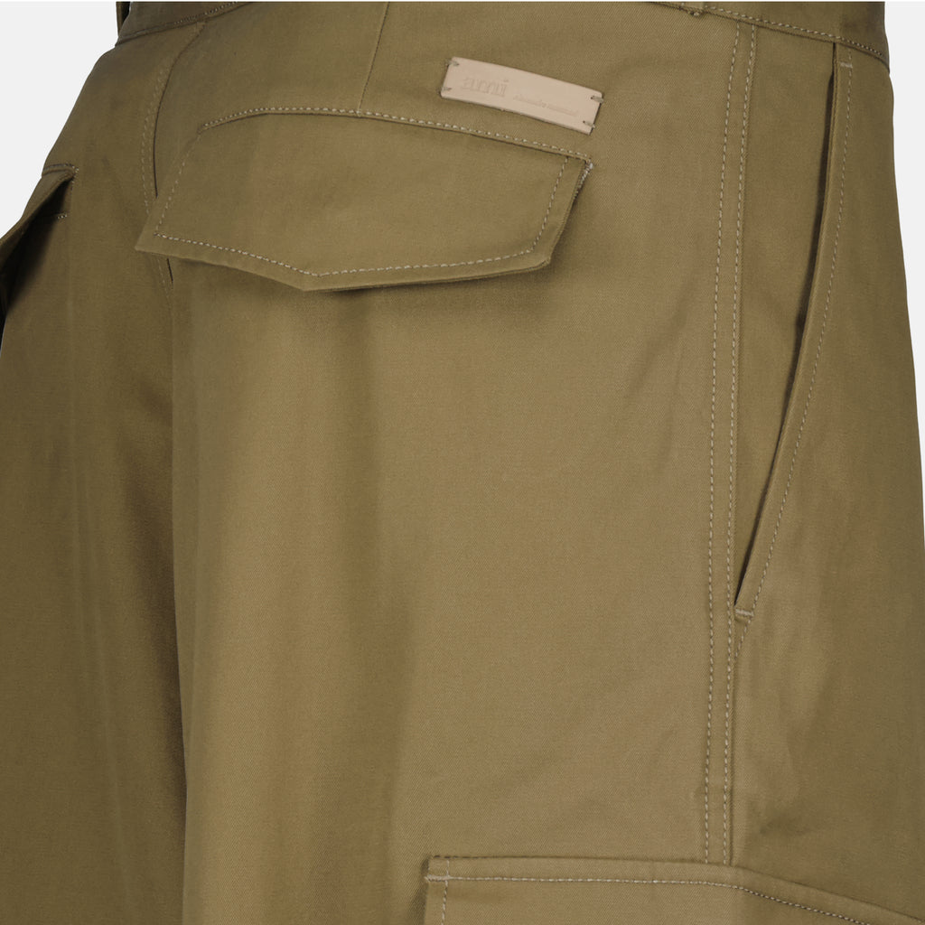 Imagem do artigo Calças Cargo da marca Ami PARIS para Homem - Temporada Outono-Inverno 2025 - Vista Detalhada_5