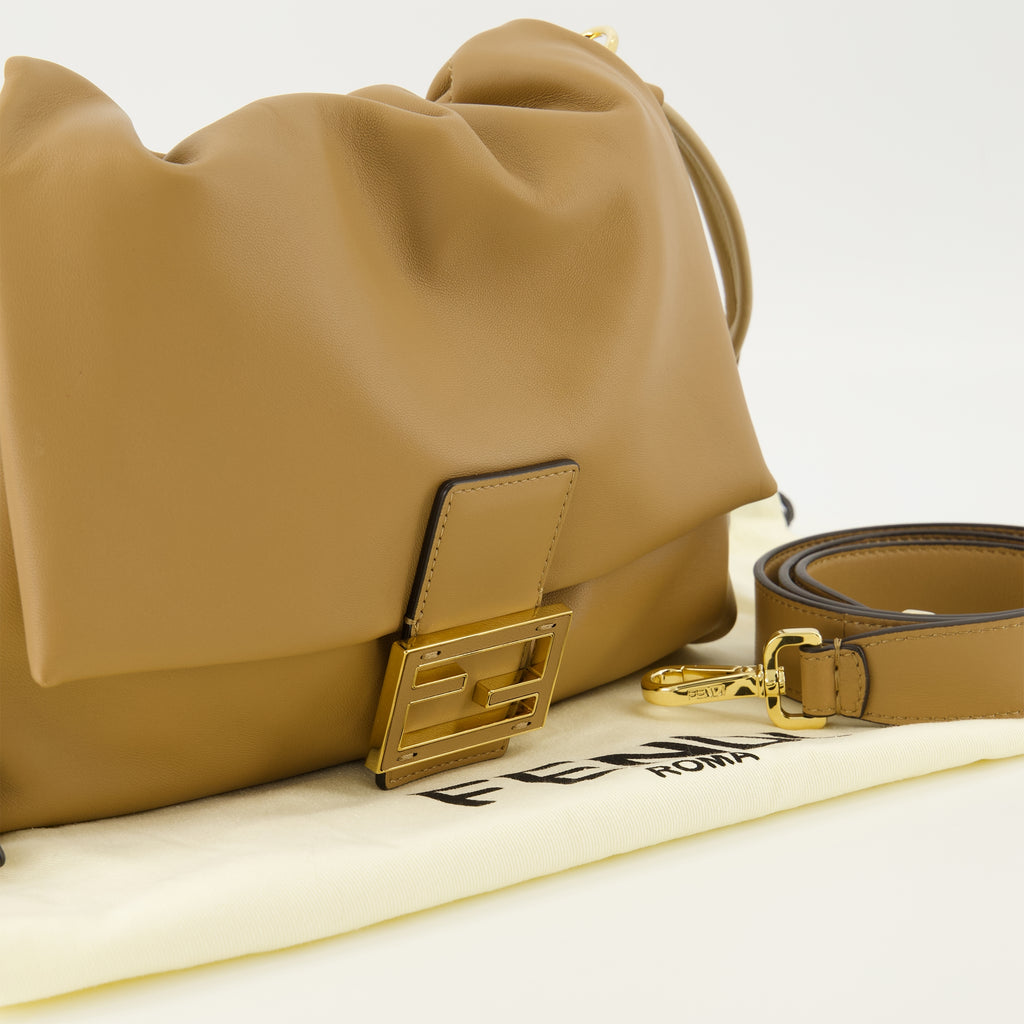 Bild der Fendi Damen Mamma Baguette Medium Tasche - Herbst-Winter 2025 - Detaillierte Ansicht_2