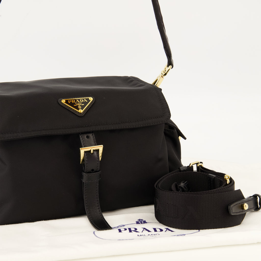 Sacs à main et épaule 블랙 리-나일론 익스플로어 백 Prada Noir Femme