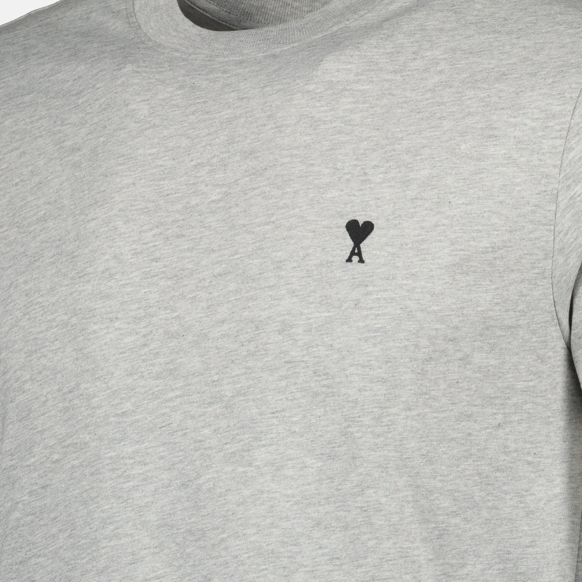Image of the Ami de cœur T-shirt article from the brand Ami PARIS for Men - Fall-Winter 2025 - Detailed View_1