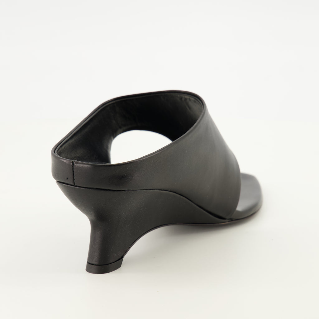 Chaussures ouvertes マーロウ ブラックレザー ミュール Khaite Noir Femme