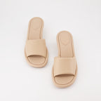 Chaussures ouvertes Sandales à talons en cuir Fendi Beige Femme