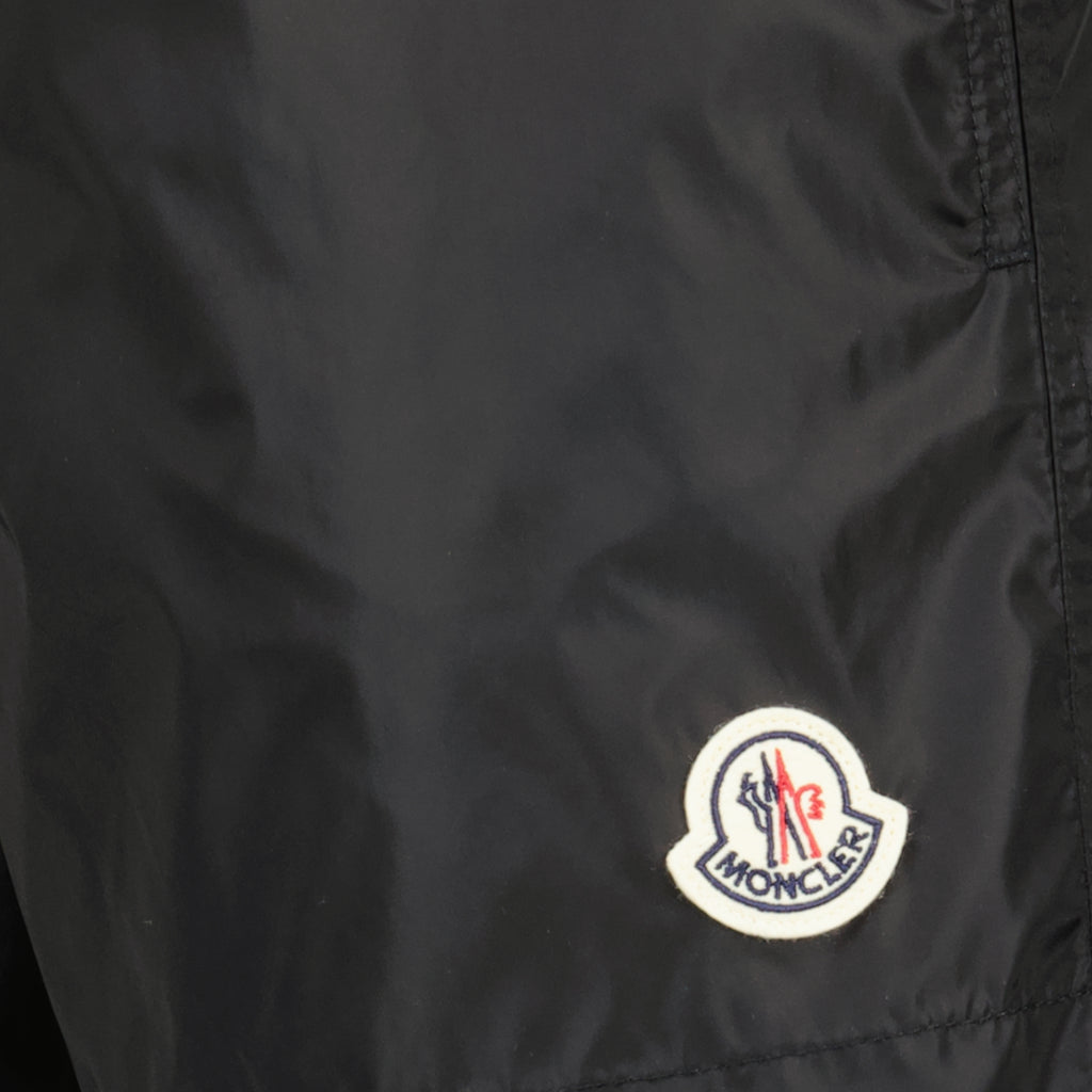 Bild des Artikels Herren-Badeanzug mit schwarzem Logo der Marke Moncler - Frühjahr-Sommer 2026 - Detailansicht_1