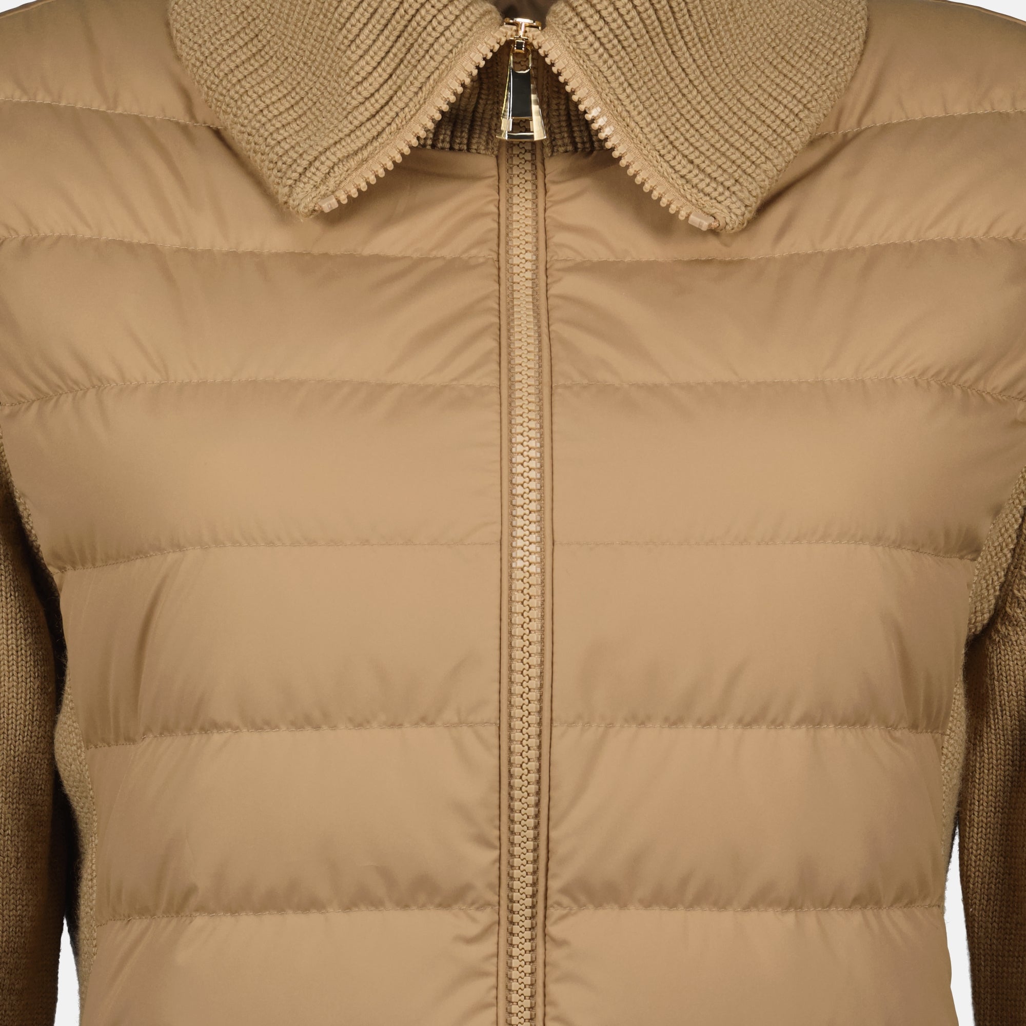 여성을 위한 Moncler 브랜드 이중 소재 재킷 이미지 - 2025 가을-겨울 - 상세 보기_2