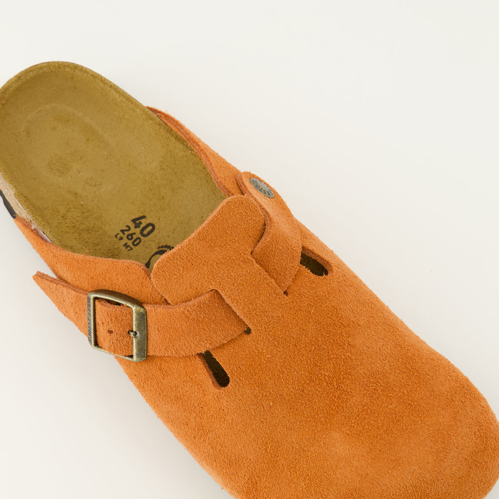 Image of the Birkenstock orange suede Boston clogs for Unisex - Spring-Summer 2026 season - Detailed top view
