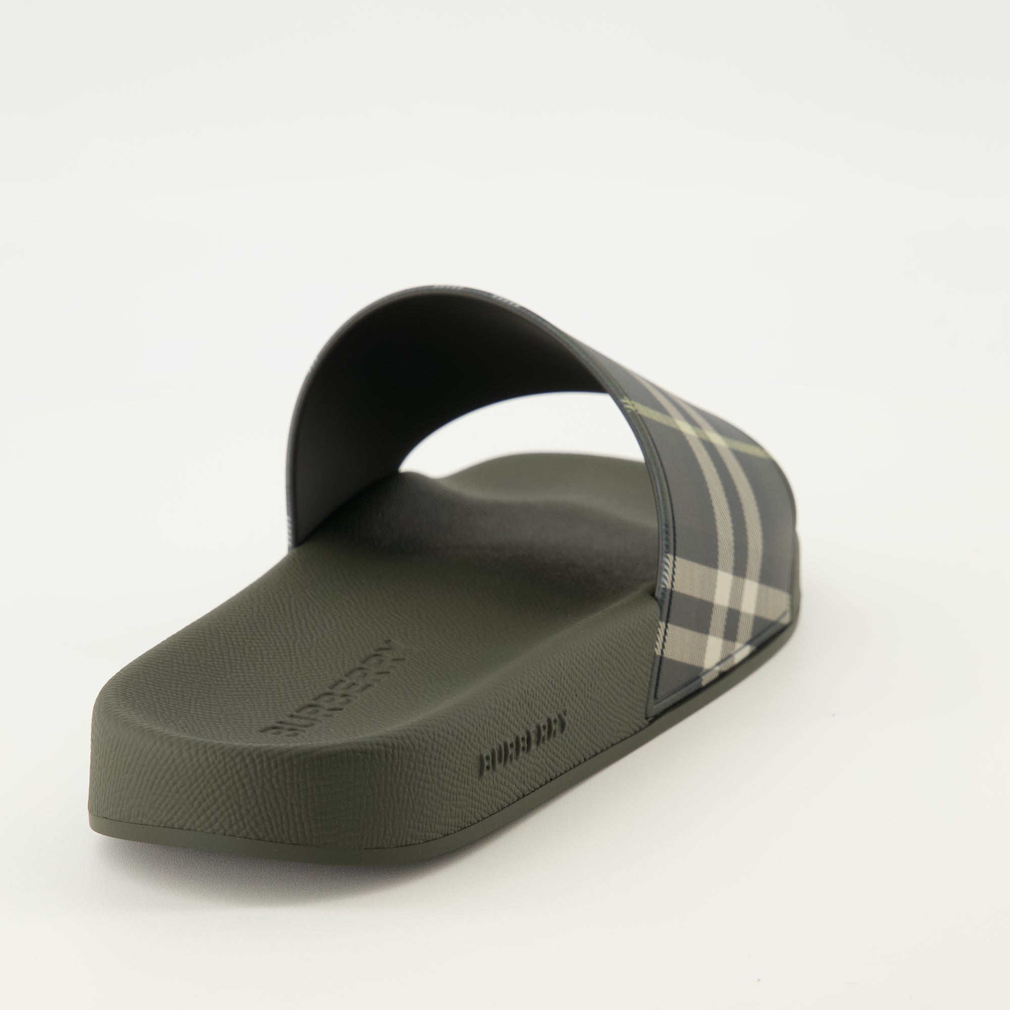 Image de l'article Claquettes Check kaki de la marque Burberry pour Homme - Saison Printemps-Été 2026 - Vue arrière