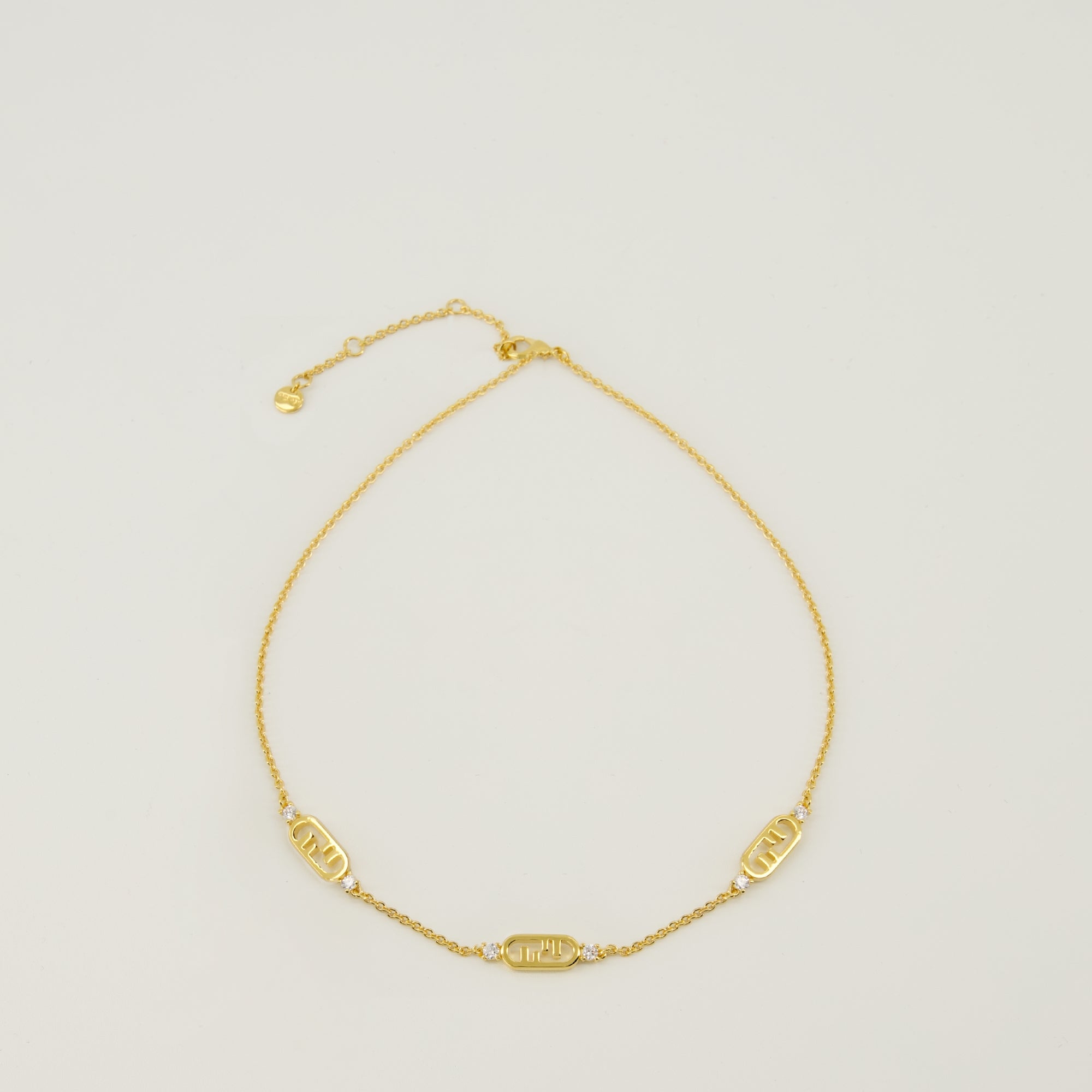 Imagen del collar O'Lock dorado de Fendi para mujer - Temporada Otoño-Invierno 2025 - Vista Frontal