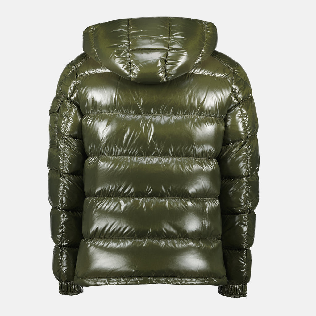 Image de l'article Doudoune Maya kaki de la marque Moncler pour Homme - Saison Automne-Hiver 2025 - Vue de Dos