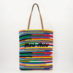 Imagem da bolsa de croché multicolorida Miu Miu para Mulheres - Temporada Primavera-Verão 2026 - Vista Frontal