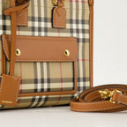 Sacs à main et épaule Mini cabas Freya Burberry Beige Femme