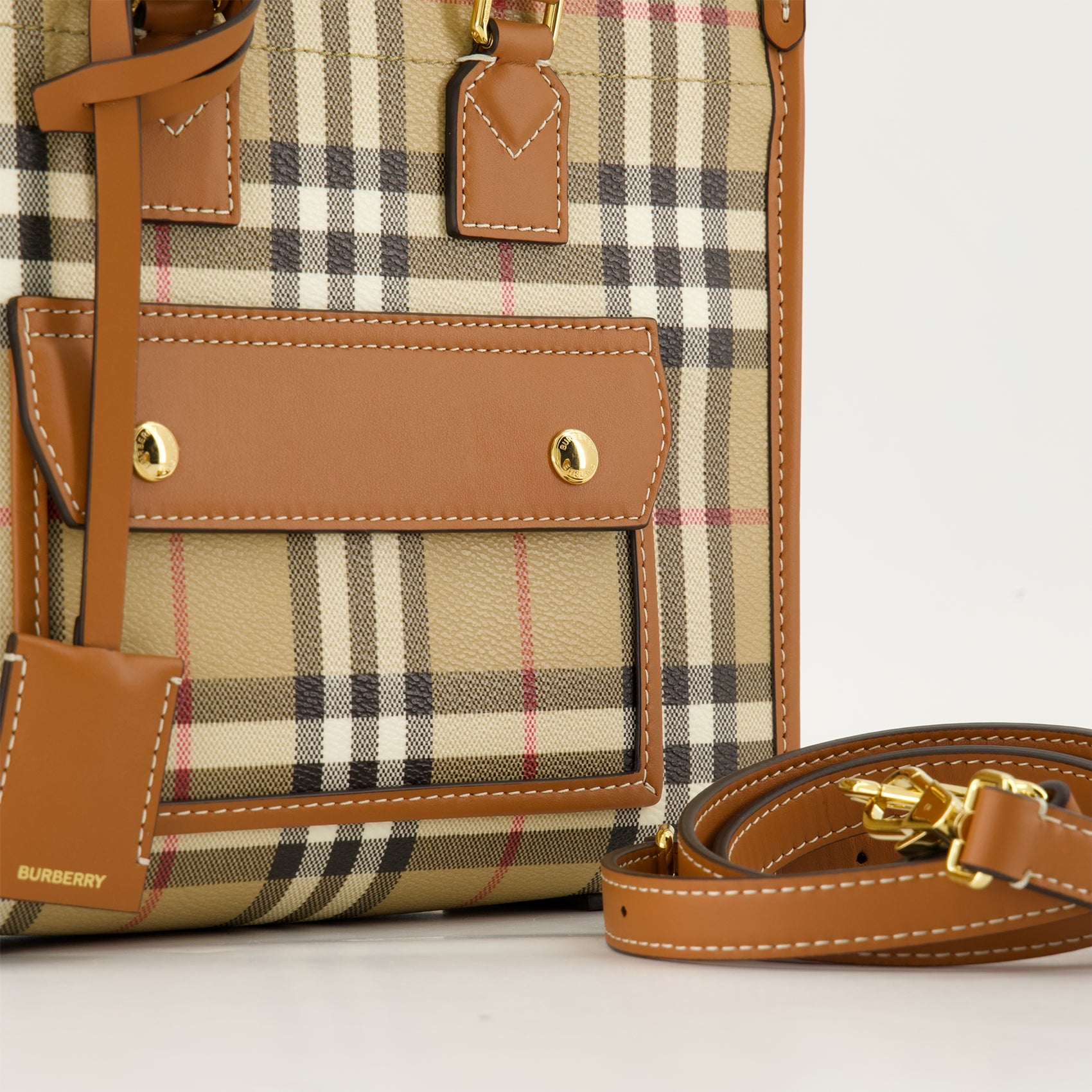 Sacs à main et épaule Mini cabas Freya Burberry Beige Femme