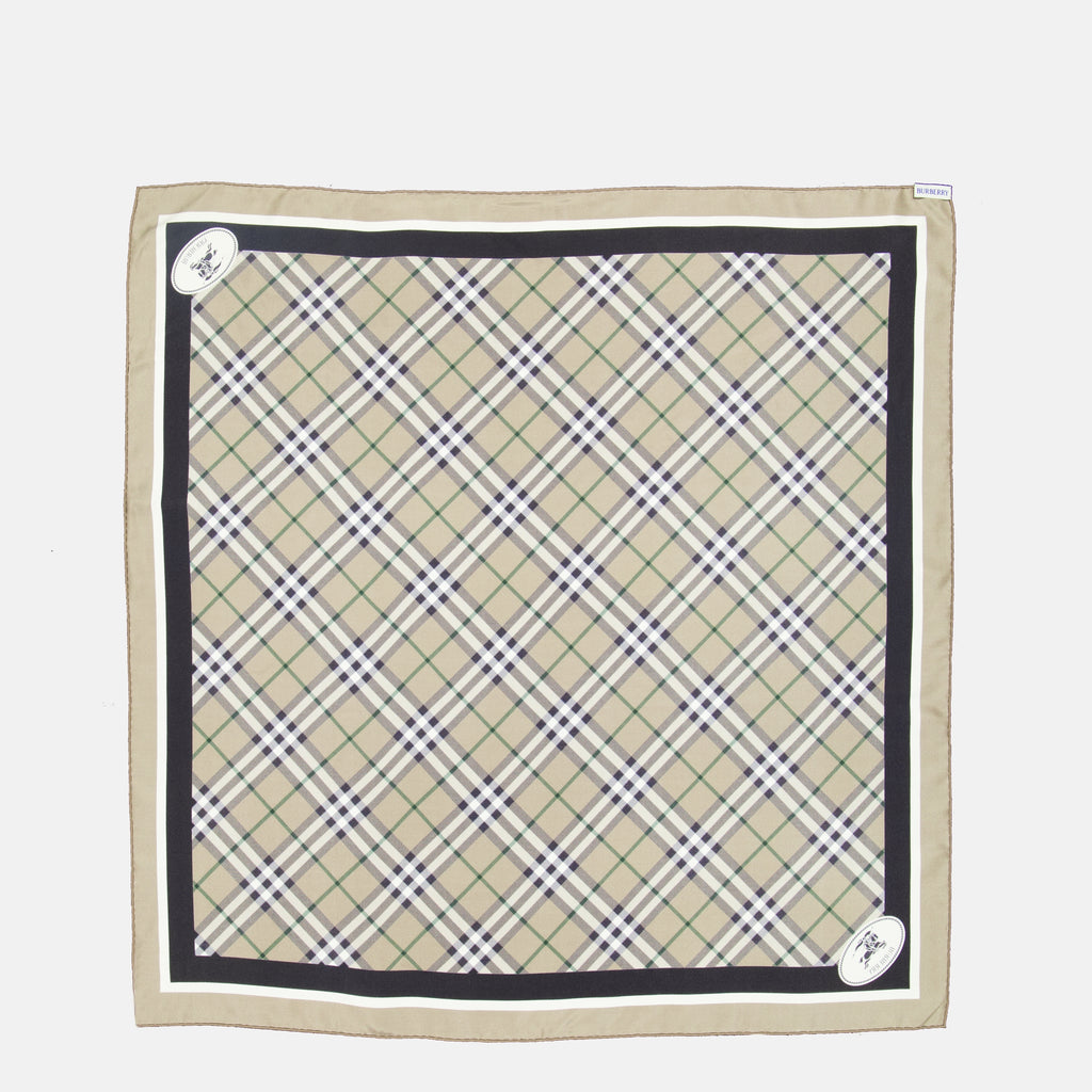 Image de l'article Carré de soie à carreaux de la marque Burberry pour Unisex - Saison Automne-Hiver 2025 - Vue de Dos