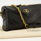 Immagine dell'articolo Mini borsa Panthea in pelle nera del marchio Valentino Garavani per Donna - Stagione Primavera-Estate 2026 - Vista Dettagliata 2