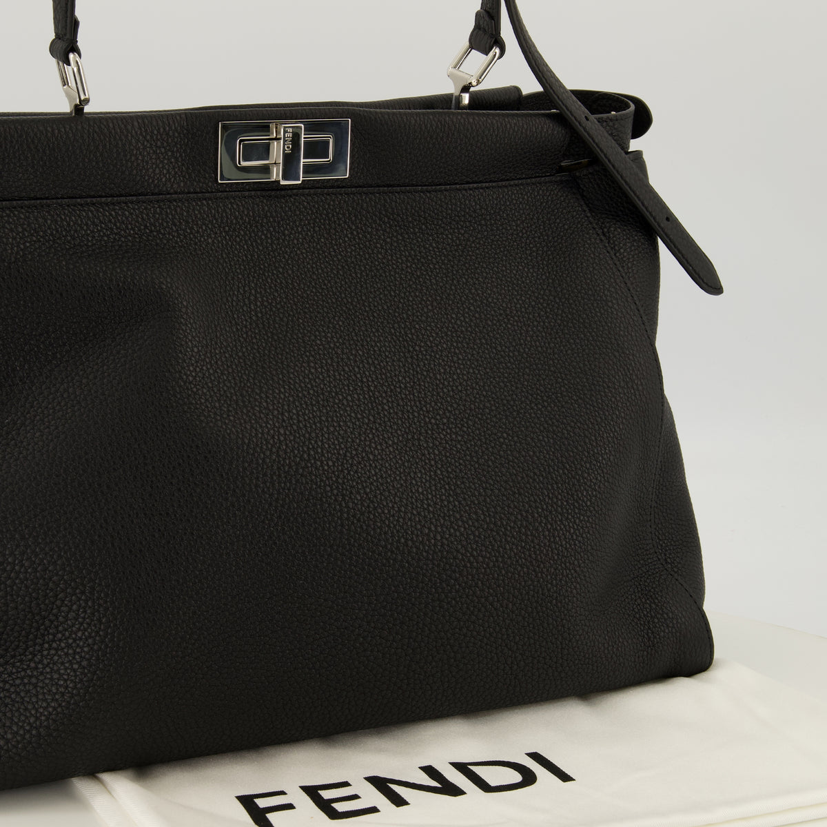 Sacs cabas ピーカブー ブラック グレイン レザー バッグ Fendi Noir Homme